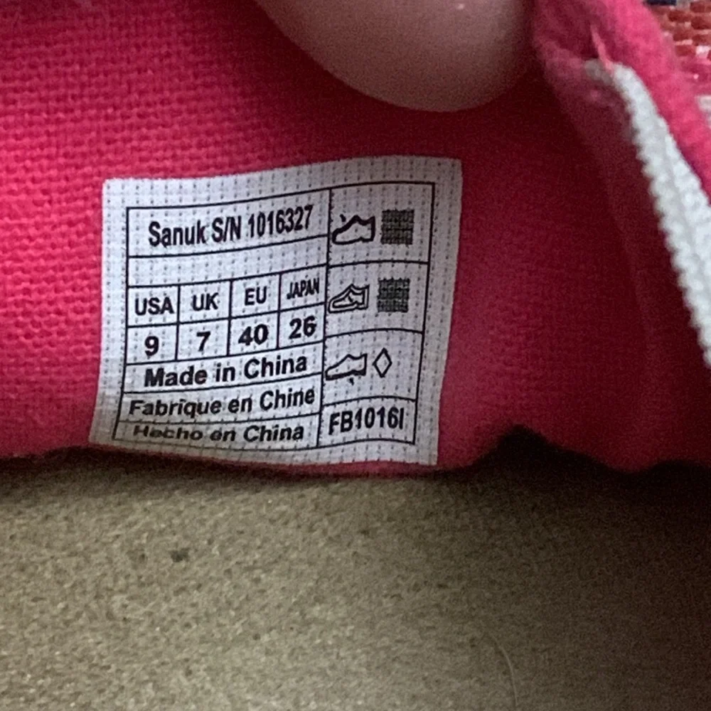 Sanuk Brook TX size 9 pink multi patterned fabric boho slip on shoe GUC